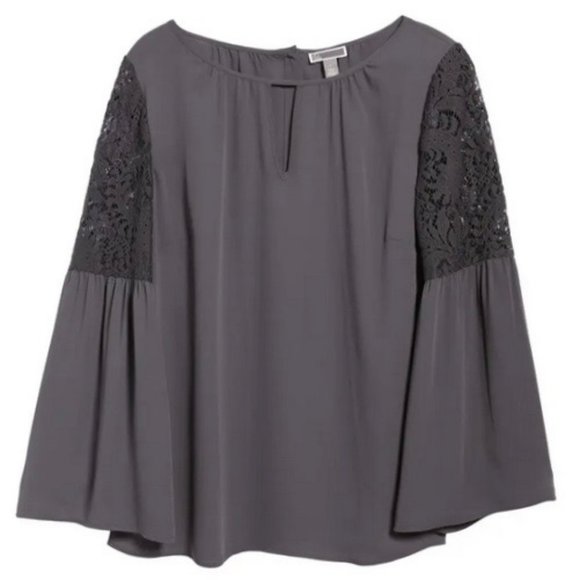Chelsea28 Gray Crochet Lace Bell Sleeve Button Back Top XS *Runs L - Picture 3 of 10